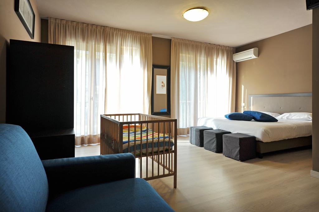 M14 & Hotel