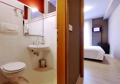 Hotel M14 &